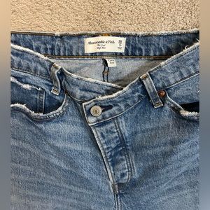 Abercrombie Curve Love High Rise Dad Jeans 28/6s